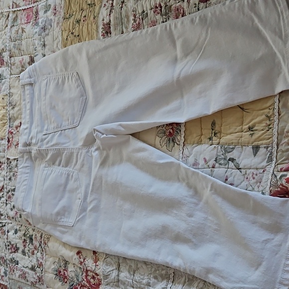 D. Jeans Women's Crisp White Denim CAPRIS - Picture 5 of 6